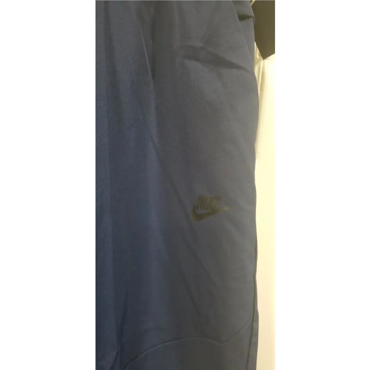 Nike clothing - Woven Tech - Woven Tech - Blue, Manufacturer: Deep Royal Blue/Black (UPC: 194502952346) 2