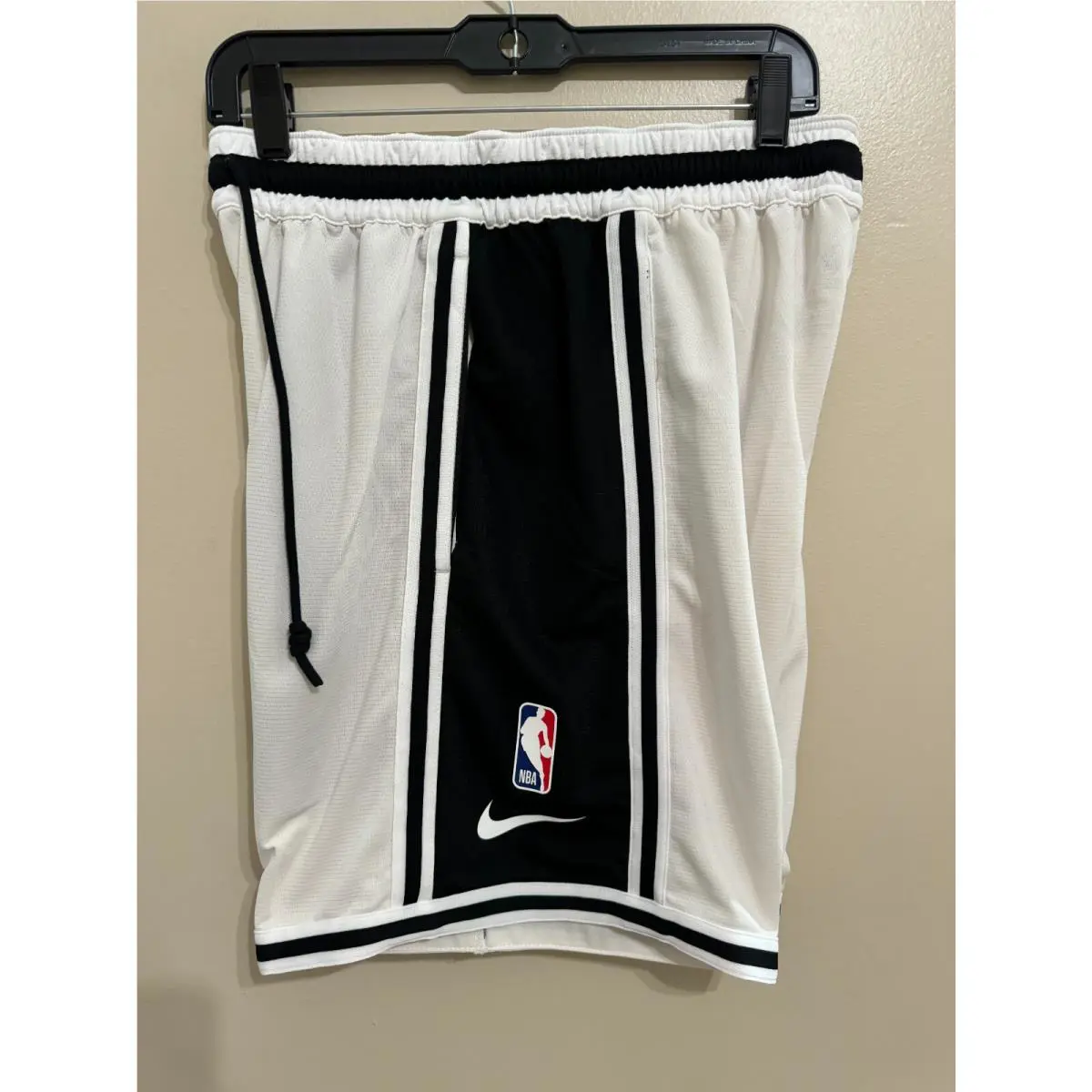 Nike clothing - Nike Dri-Fit Basketball - Basketball - White 4