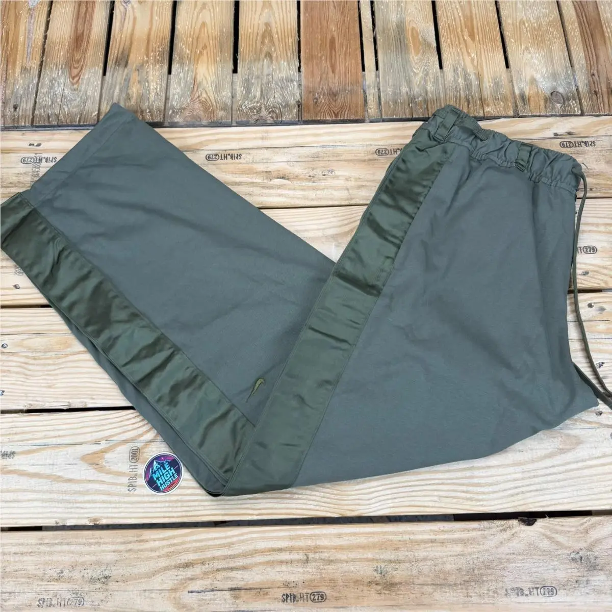 Nike Devin Booker Tear Away Track Pants Olive Men’s XL HJ3899-222