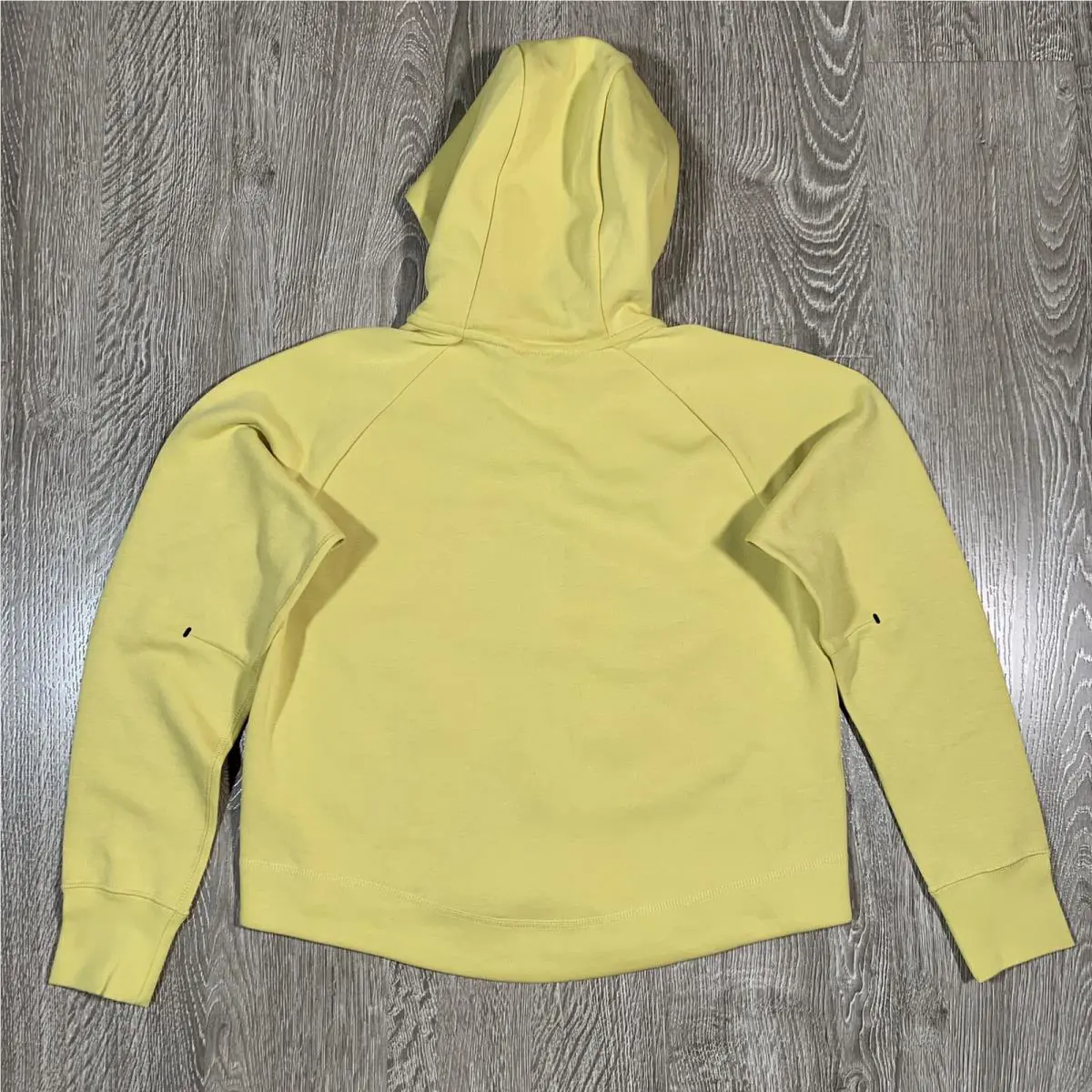 Nike clothing - Yellow 3