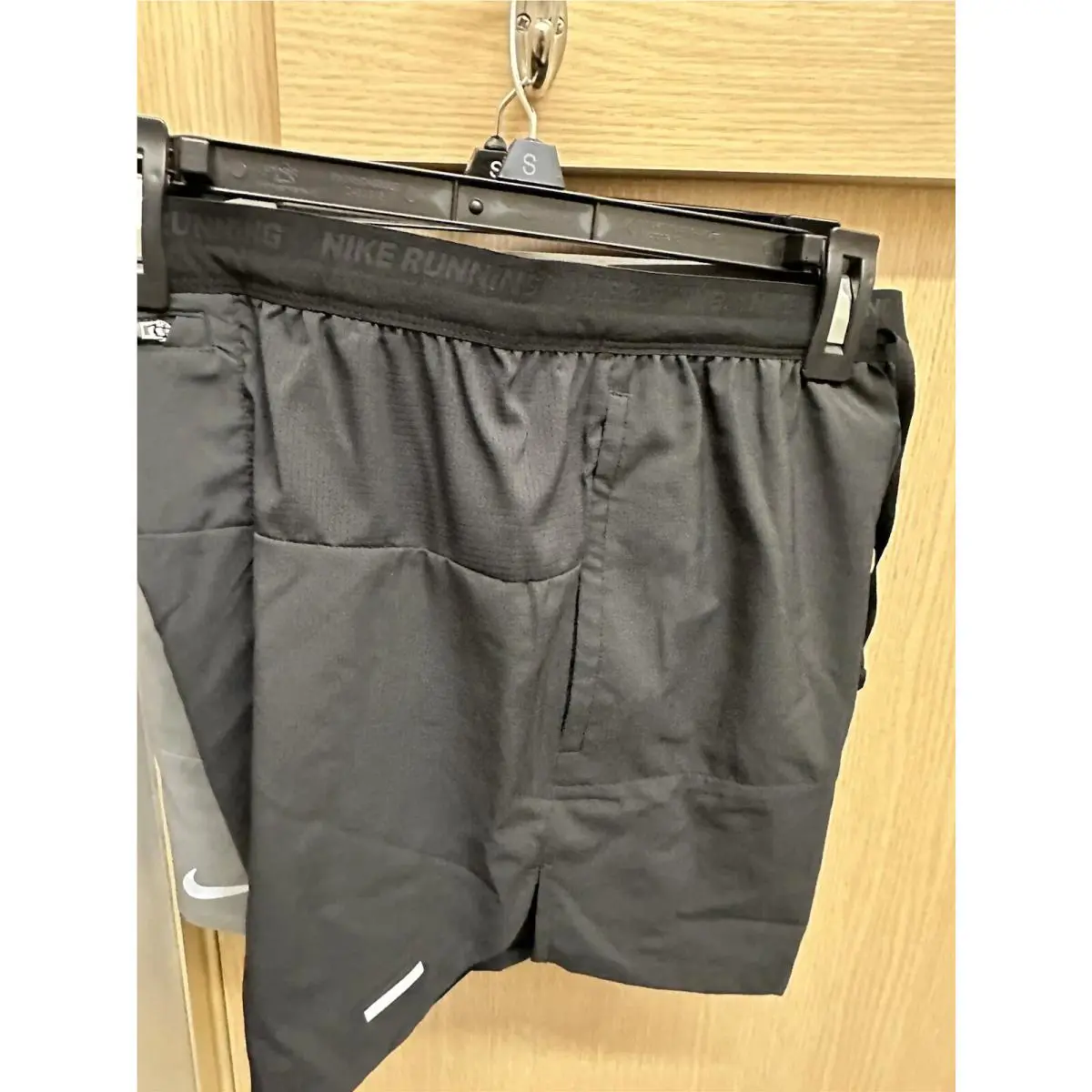 Nike clothing - Nike Stride Men`s Dri-FIT 5