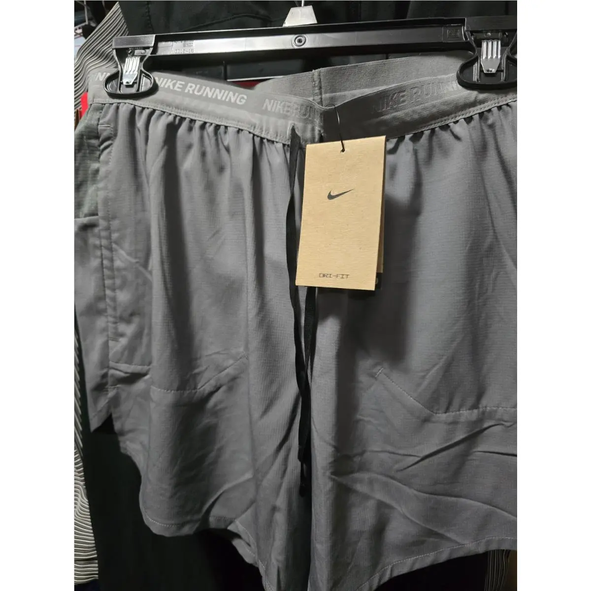 Nike clothing - Nike Stride Men`s Dri-FIT 5