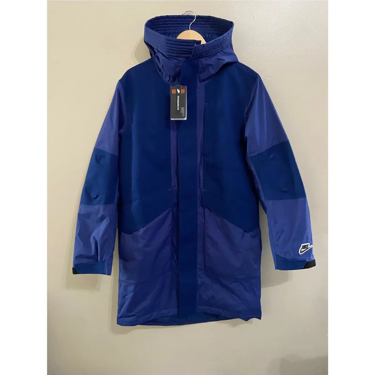 Nike clothing - Sportswear - Sportswear - Blue (UPC: 194494719293) 2