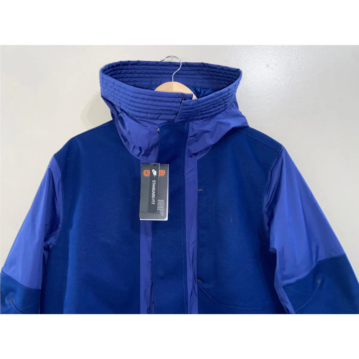 Nike clothing - Sportswear - Sportswear - Blue (UPC: 194494719293) 3
