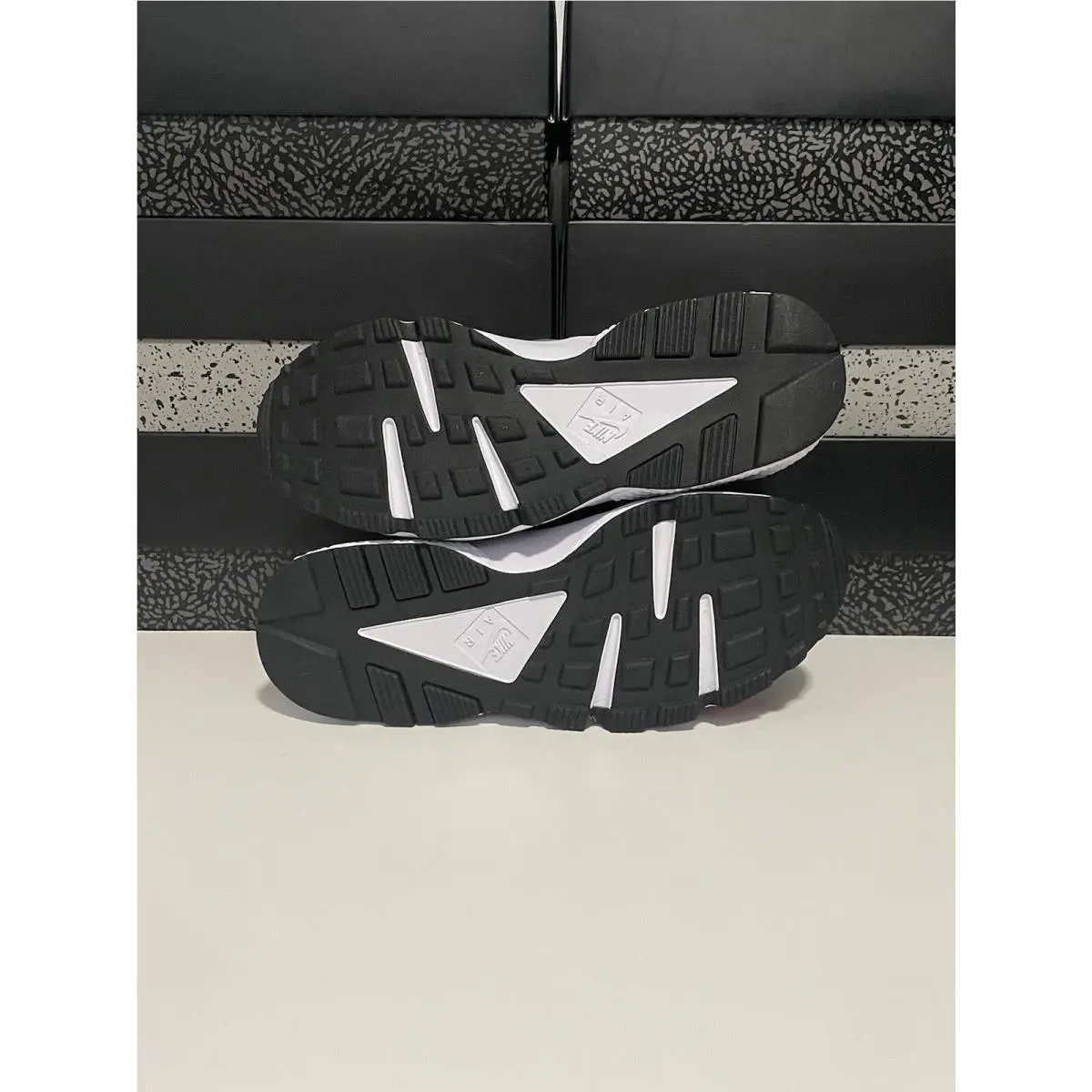 Nike shoes - Nike Air Huarache - Air Huarache - 318429-054 - Gunsmoke/Team Red-Rush Coral 4