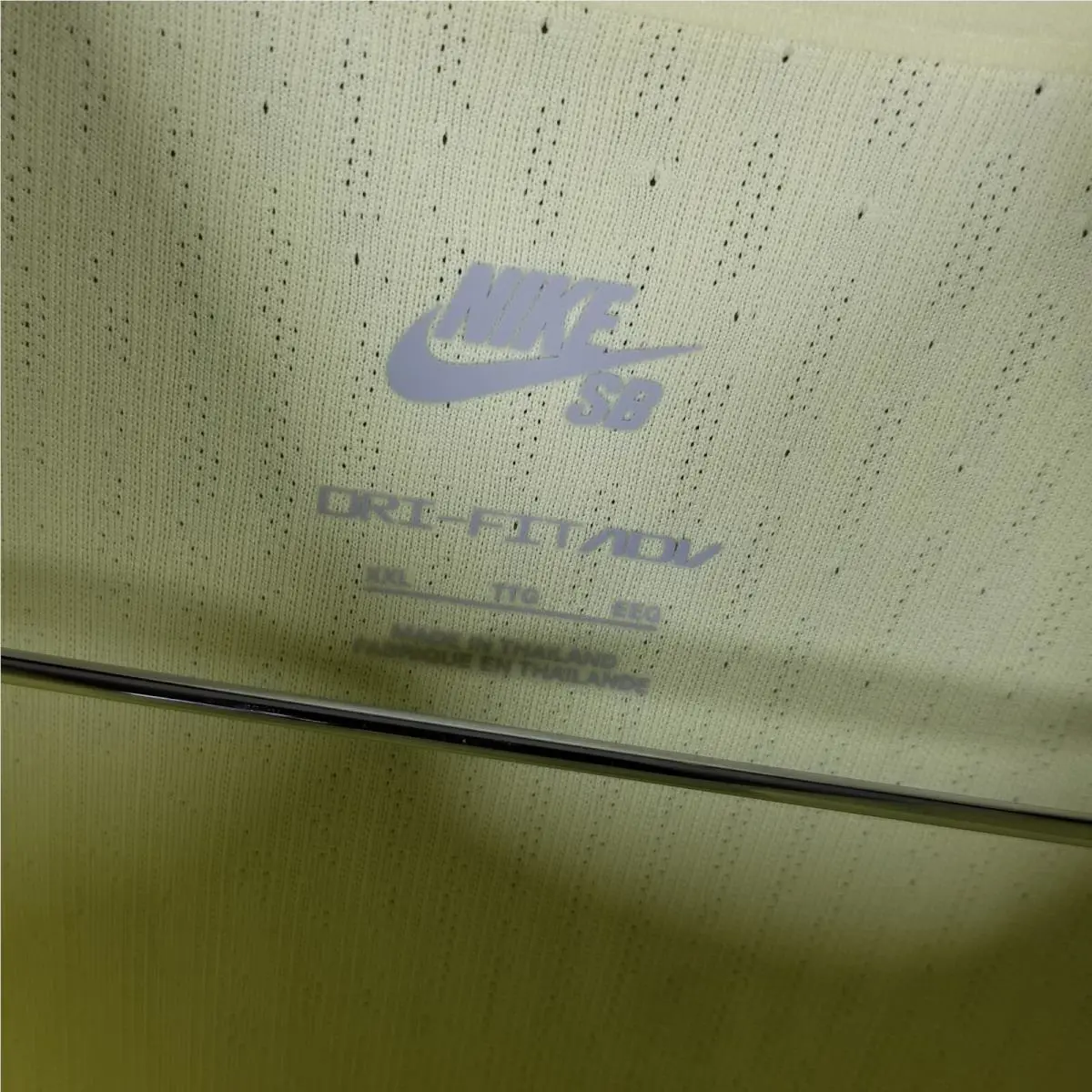 Nike clothing - Nike Dri-Fit - FZ7005-751 - Yellow 2