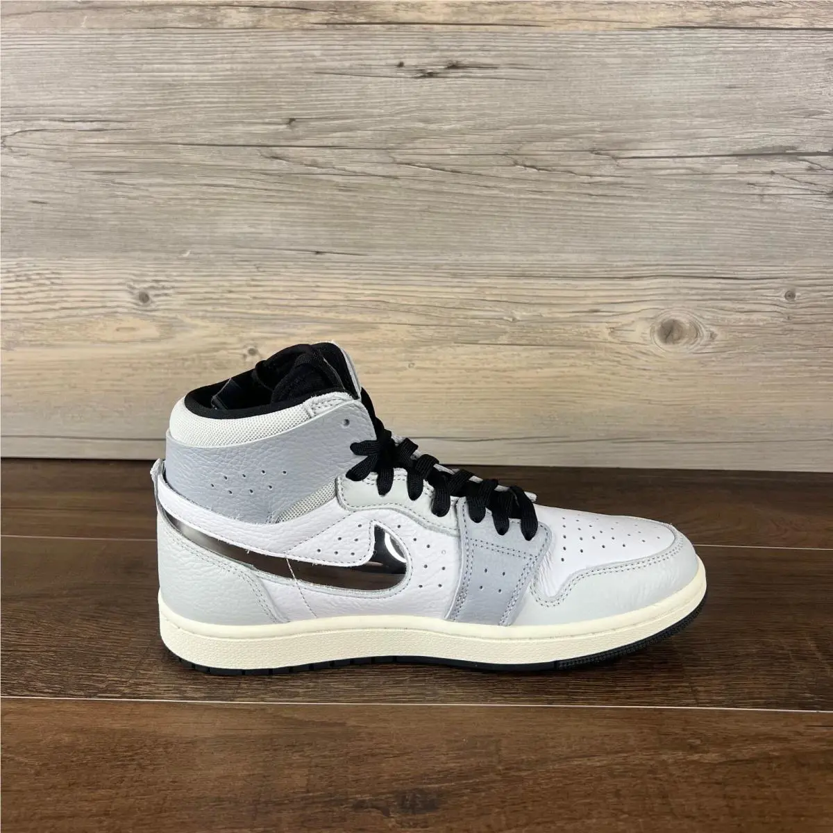 Nike shoes - Nike Air Jordan 1 - Air - White (UPC: 196605899467) 4
