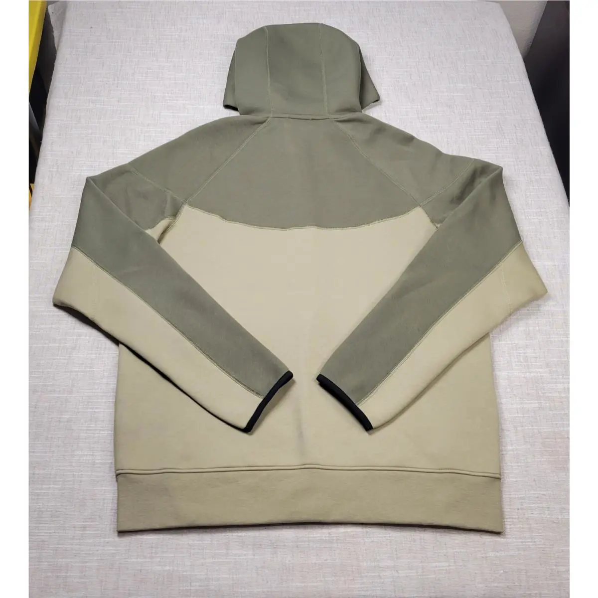 Nike clothing - FB7921-276 - FB7921-276 - Olive Green Black 0