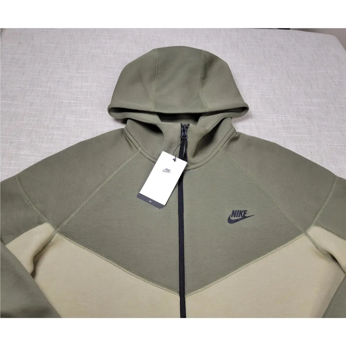 Nike clothing - FB7921-276 - FB7921-276 - Olive Green Black 1