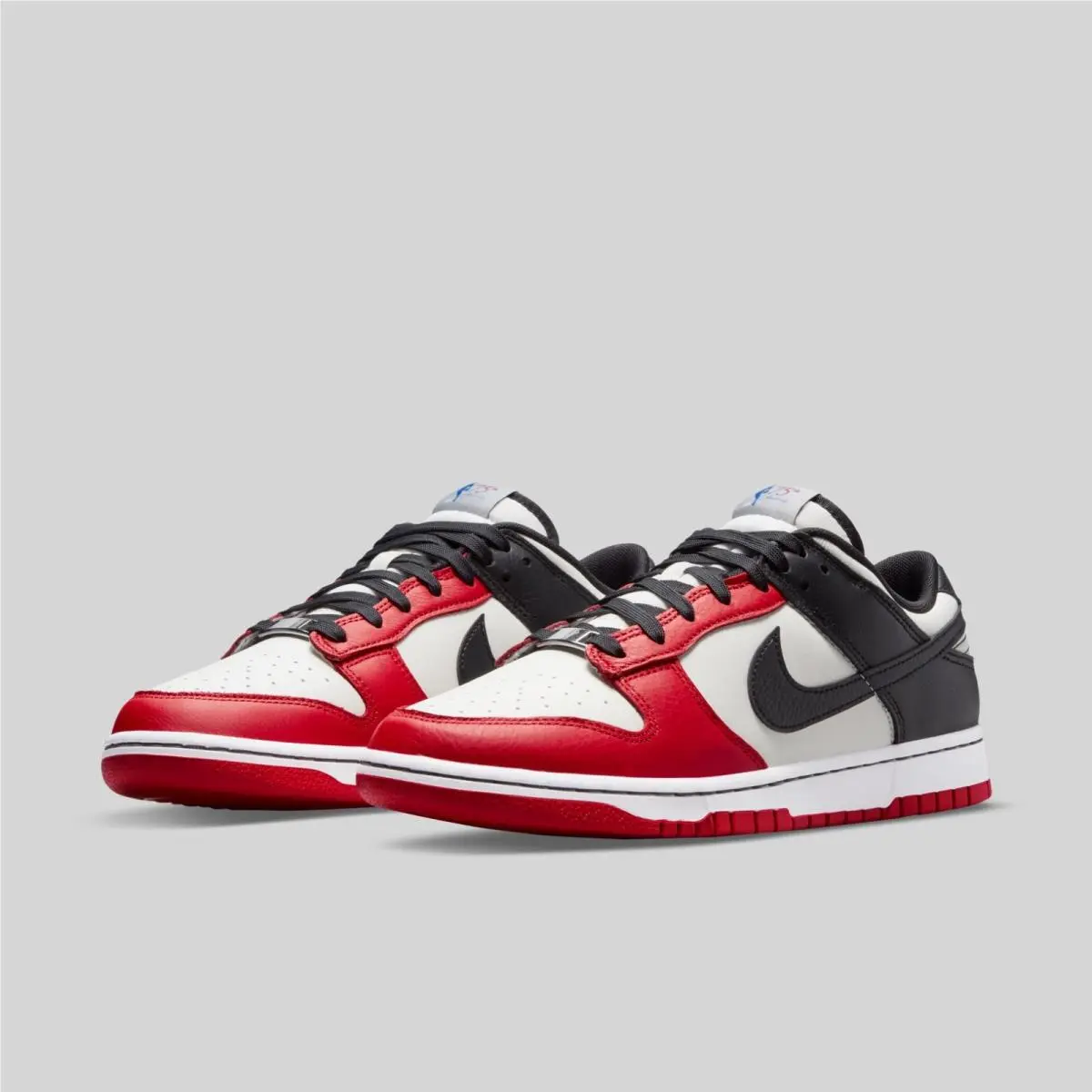 Nike Dunk Low Retro Emb `nba 75th Anniversary Chicago` Men`s Size 10 DD3363-100