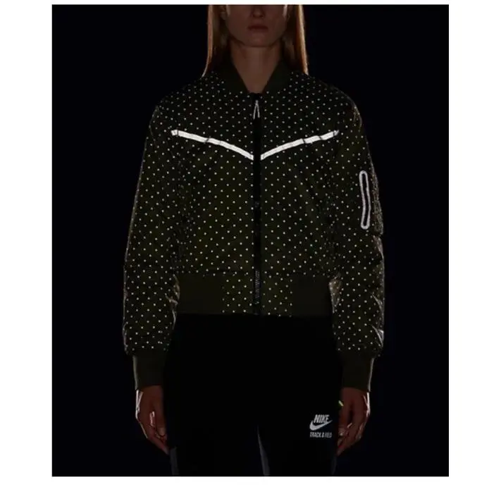 Nike clothing - Green (UPC: 0886061459076) 1