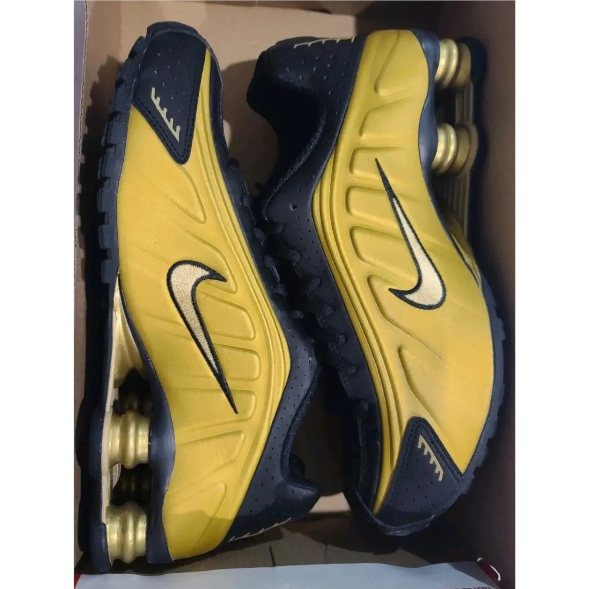Nike shoes - Nike Shox R4 - Shox - HQ1988 700 - Gold (UPC: 196152007384) 7
