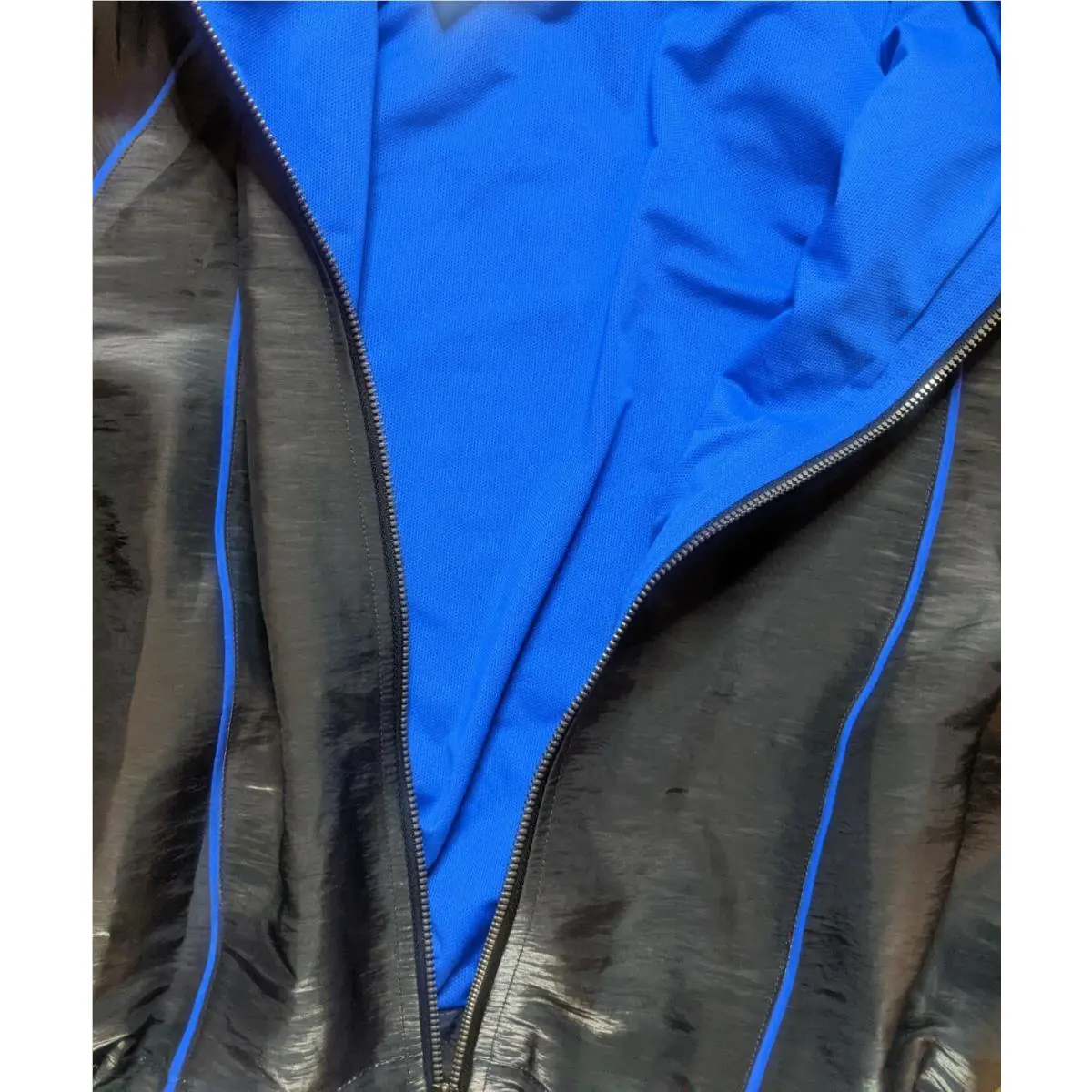 Nike clothing - BLACK/HYPER ROYAL (UPC: 194499370161) 6