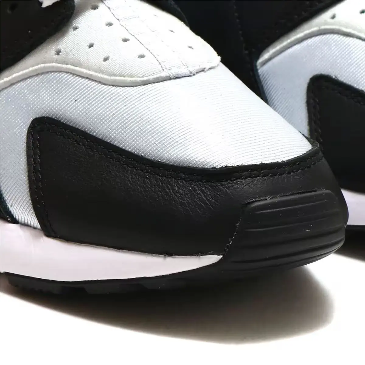 Nike shoes - BLACK/LETHAL PINK-NEW EMERALD 5