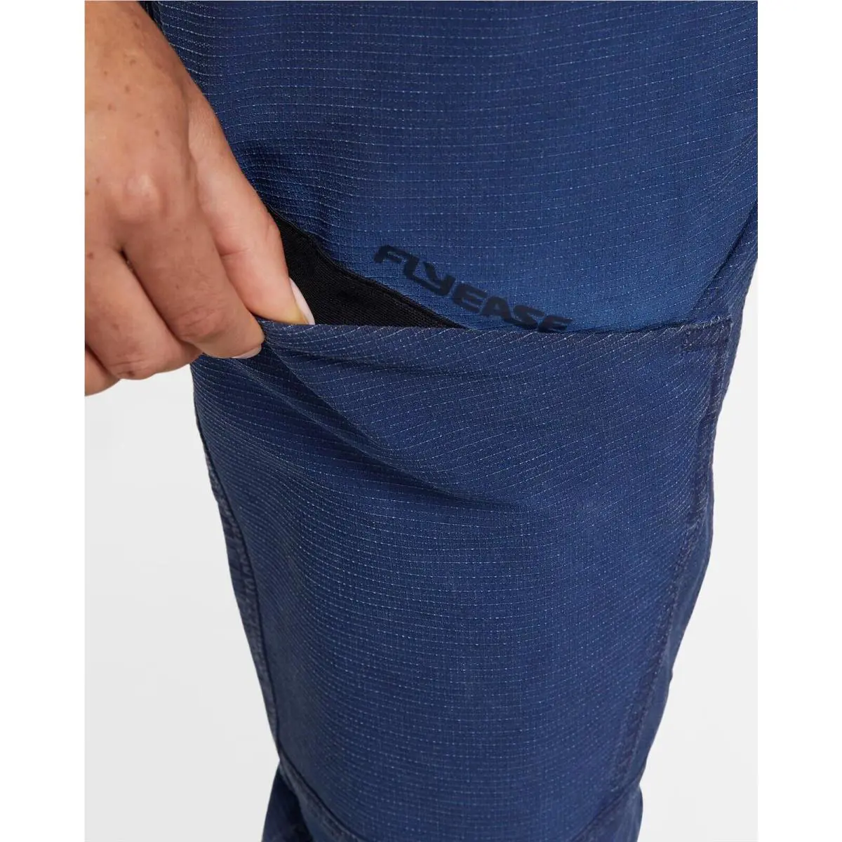 Nike clothing - Blue (UPC: 195244064717) 3