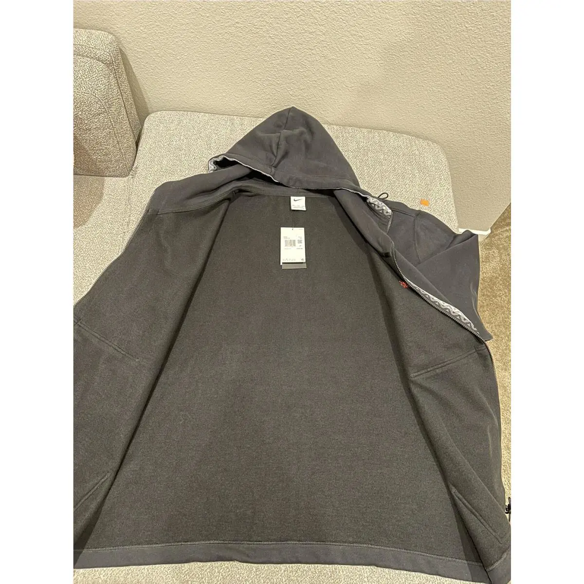 Nike clothing - Black (UPC: 195242166192) 2