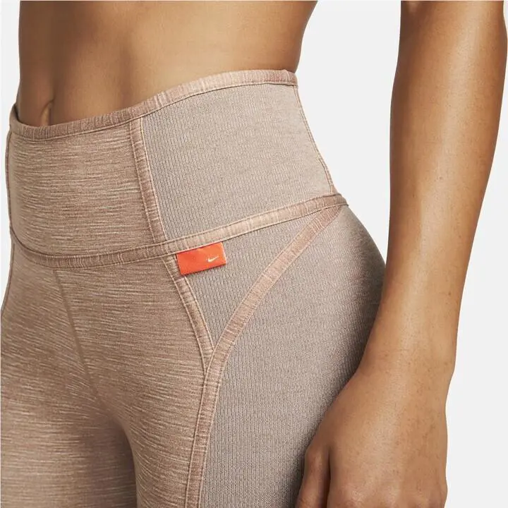 Nike clothing - Brown 1