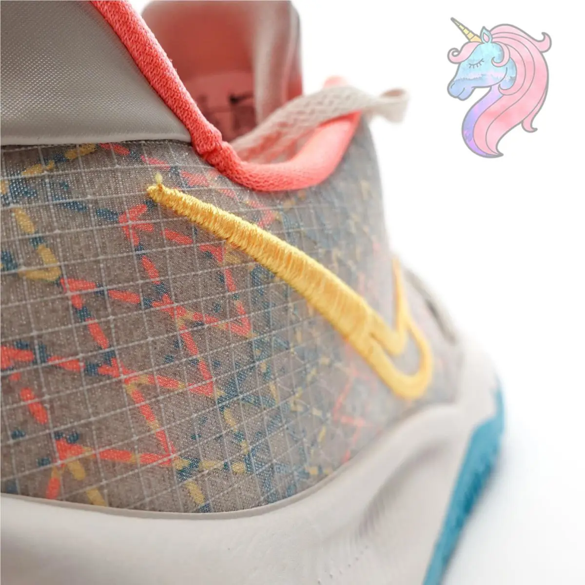 Nike shoes - Nike Kyrie 4 - Kyrie - CW3985005 - Beige 13