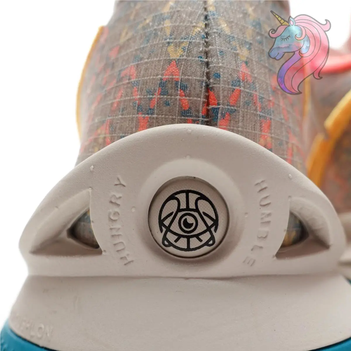 Nike shoes - Nike Kyrie 4 - Kyrie - CW3985005 - Beige 15