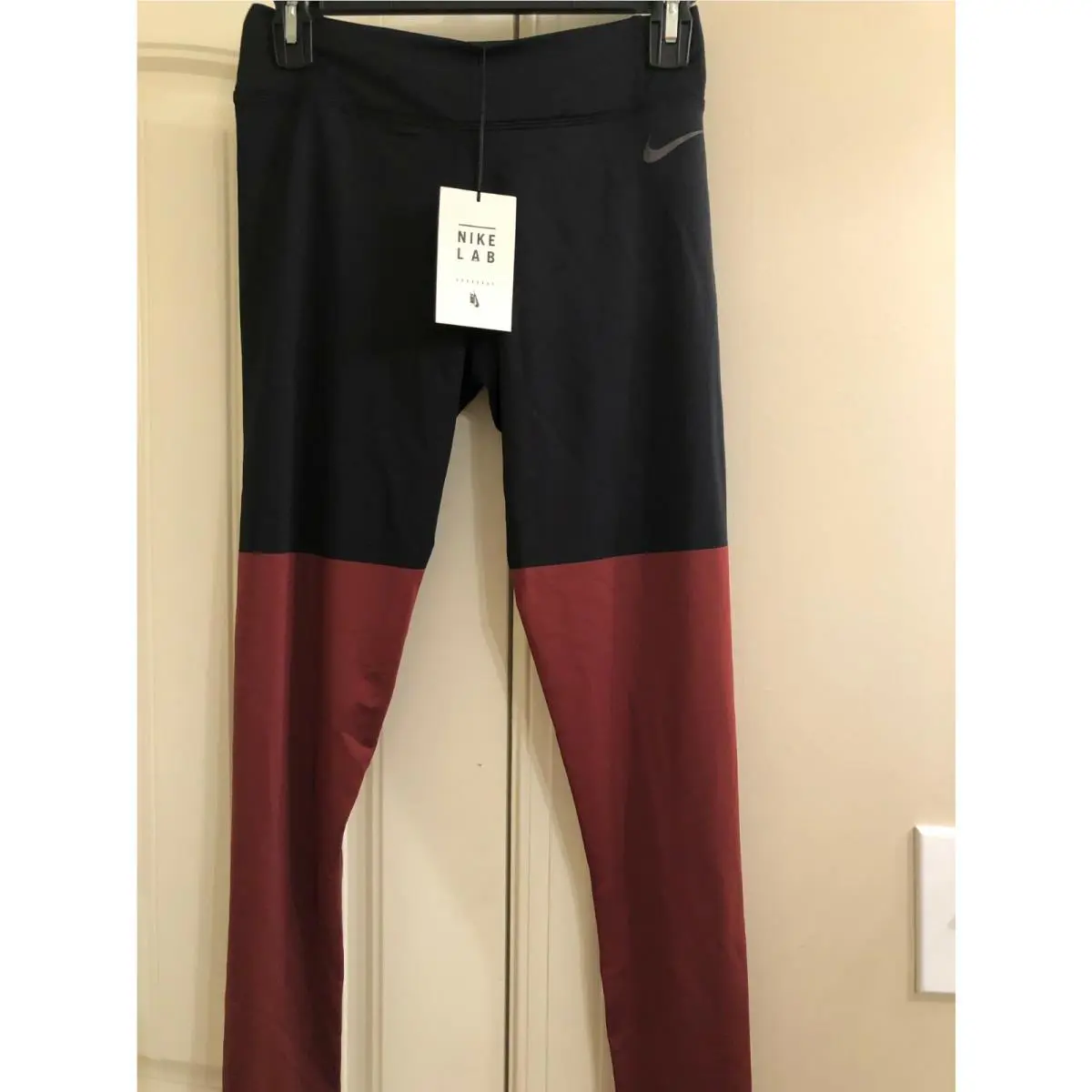 Nike clothing - Black (UPC: 886916473332) 0