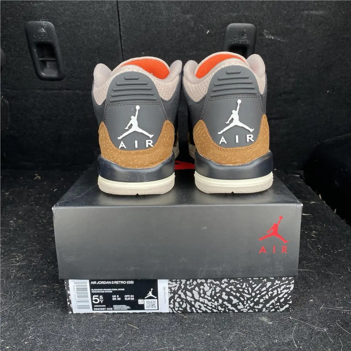 Nike shoes - Air Jordan 3 Retro GS - DM0967 008 - Black Rush Orange Fossil Stone 2