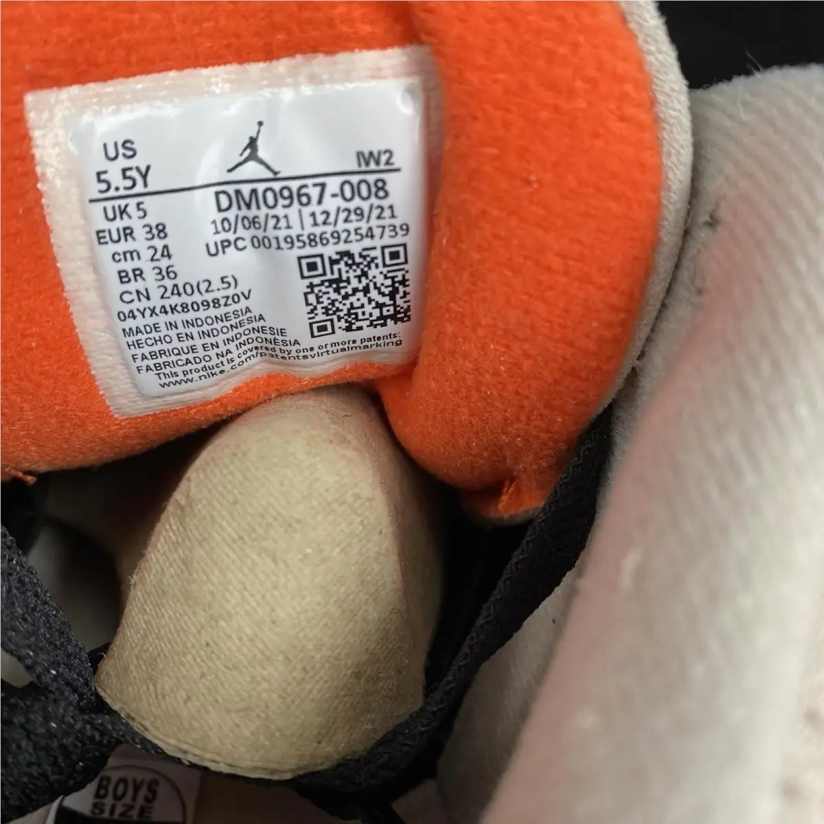 Nike shoes - Air Jordan 3 Retro GS - DM0967 008 - Black Rush Orange Fossil Stone 4
