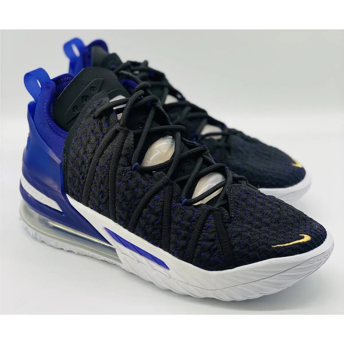 Nike shoes - Nike LeBron 18 Lakers - LeBron Lakers - CQ9283004 - Multicolor, Manufacturer: White, Metallic Gold, Court Purple, Black 1