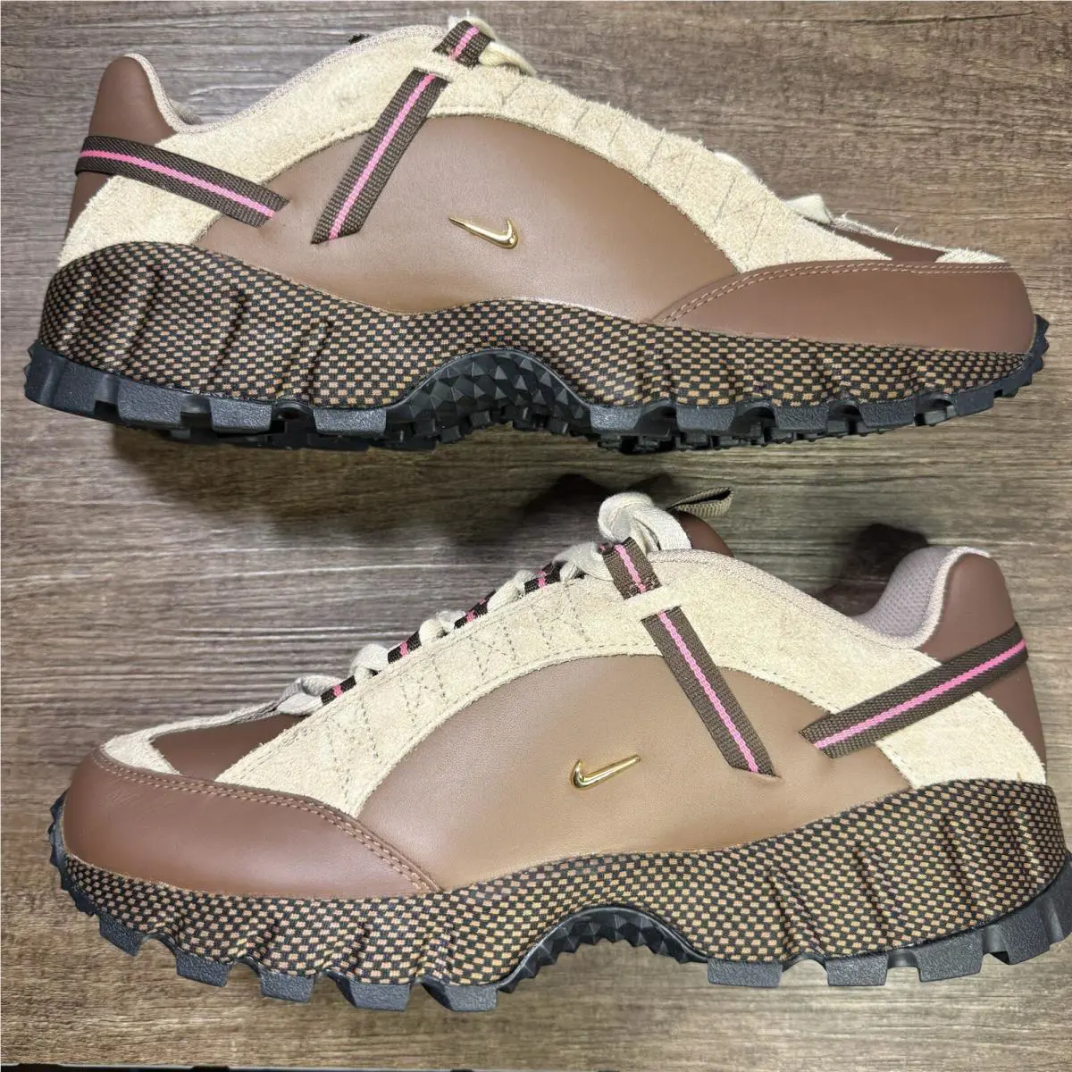 Nike shoes - Nike Air Humara - Air Humara - DR0420-200 - Jacquemus Brown (UPC: 196149970387) 2