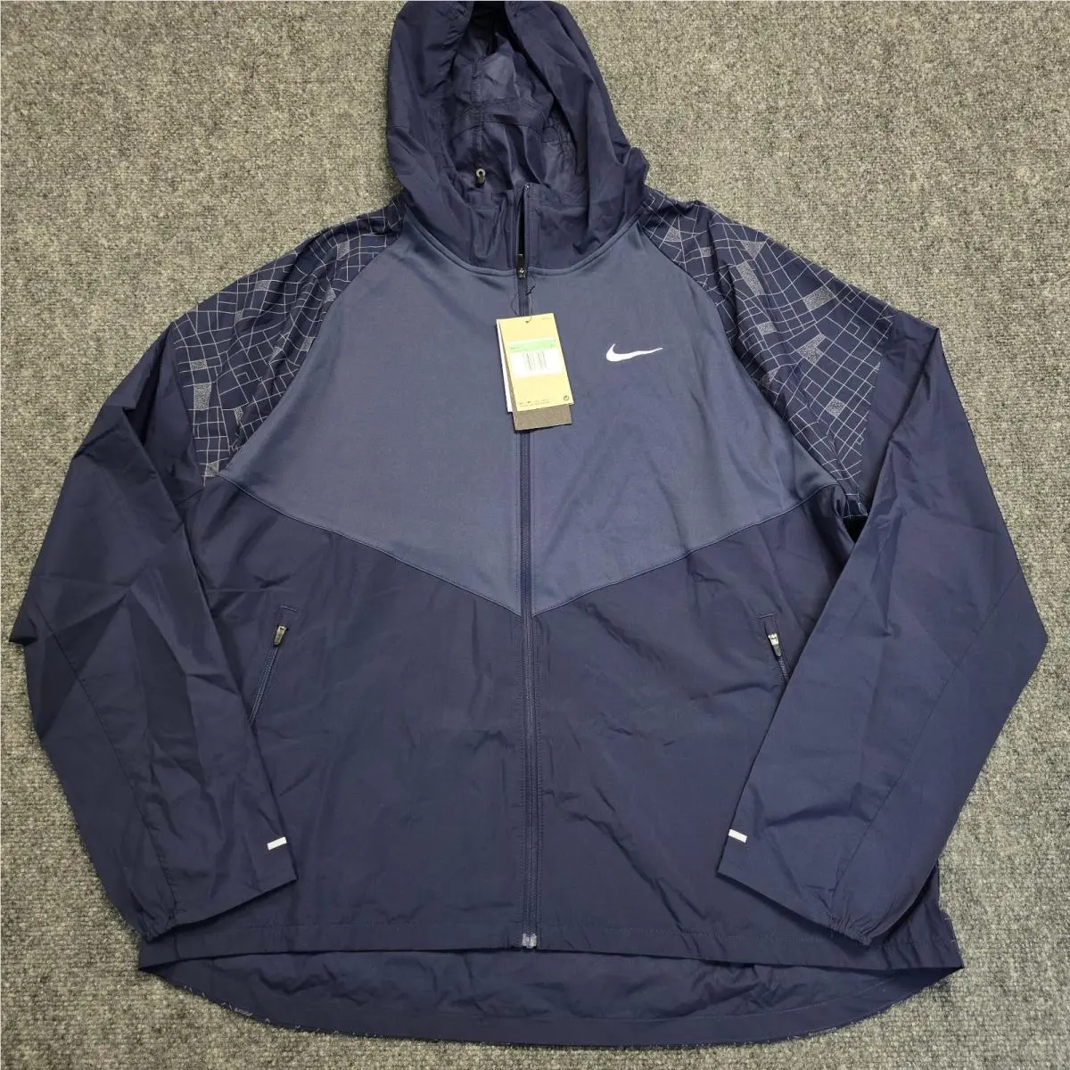 Nike clothing - Nike Run Division - Run Division - DQ6487 –010 - Blue (UPC: 196150729240) 1