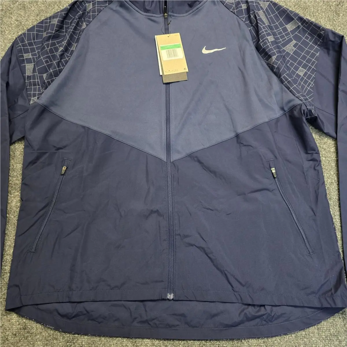 Nike clothing - Nike Run Division - Run Division - DQ6487 –010 - Blue (UPC: 196150729240) 3