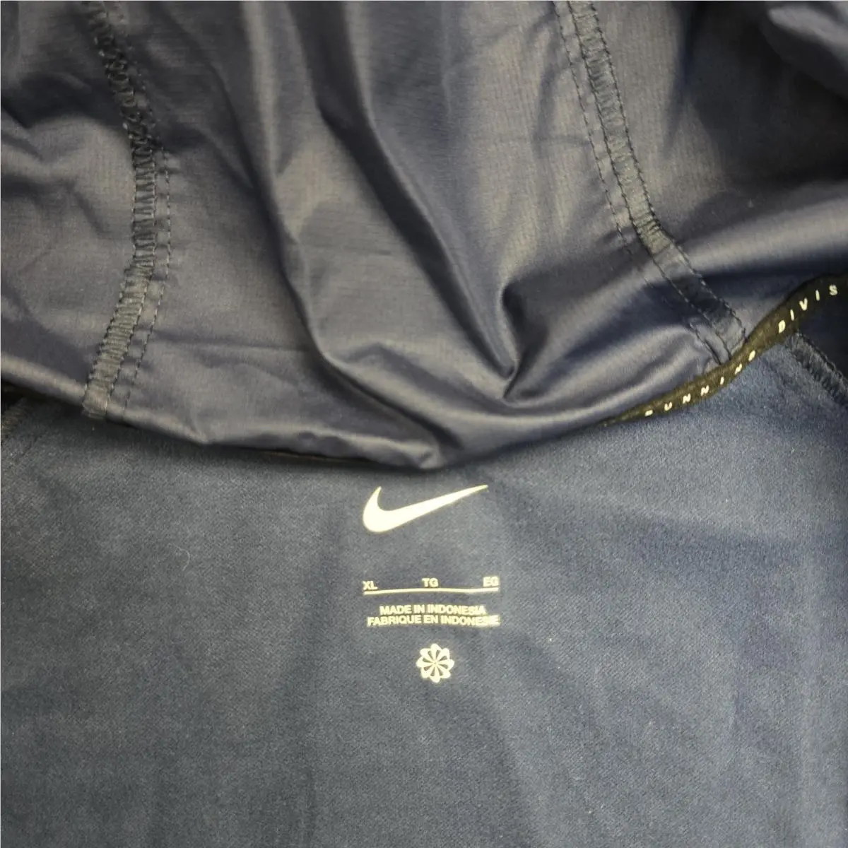 Nike clothing - Nike Run Division - Run Division - DQ6487 –010 - Blue (UPC: 196150729240) 5