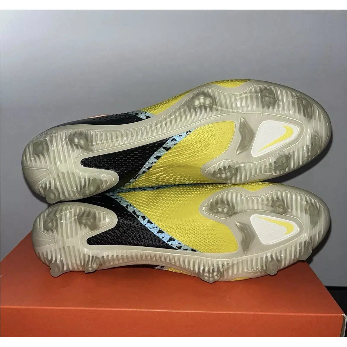 Nike shoes - Phantom GT2 DF Elite FG - CZ9889-408 - Glacier Ice / Yellow Strike / Sunset Glow / Black 3