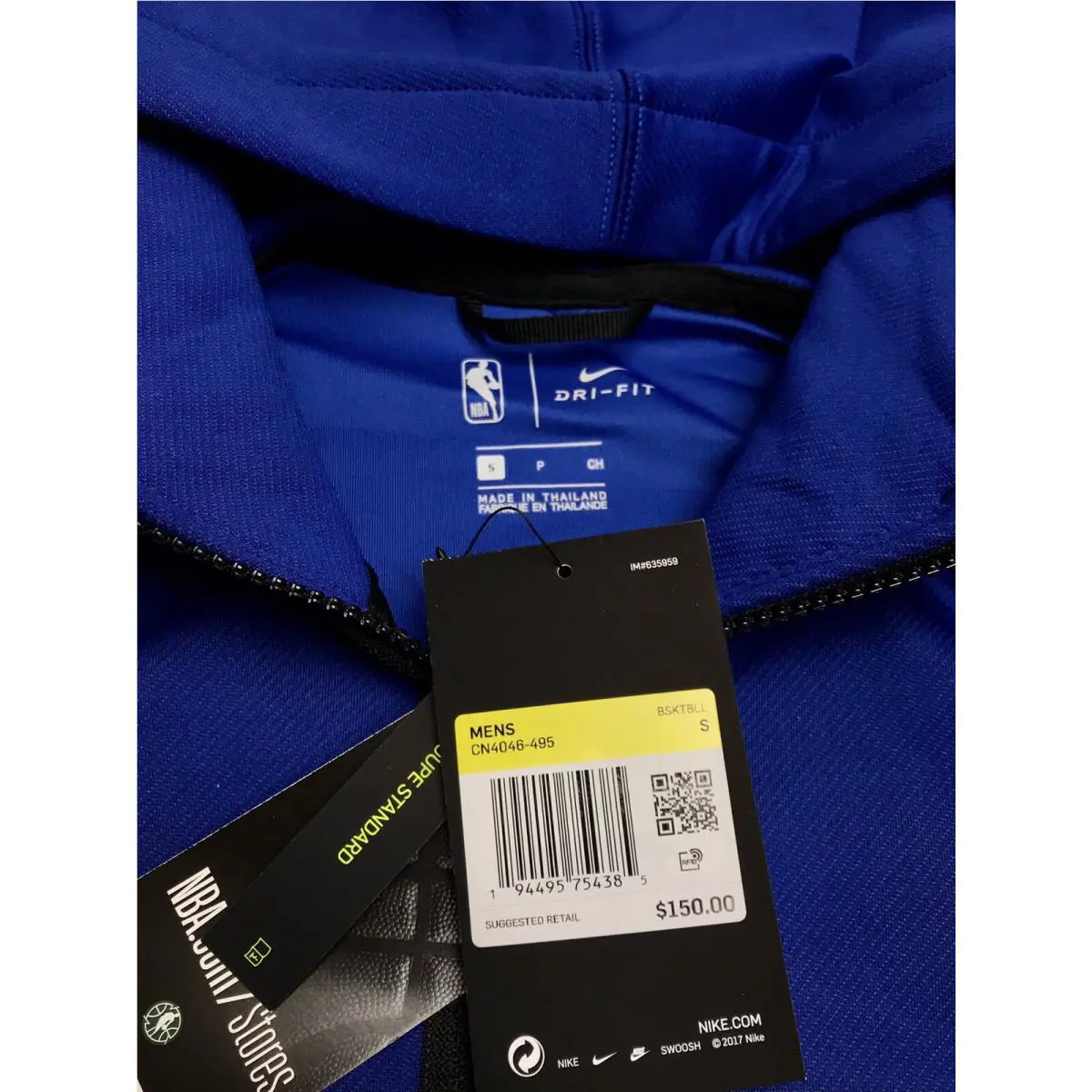 Nike clothing - Blue (UPC: 0194495754385) 2