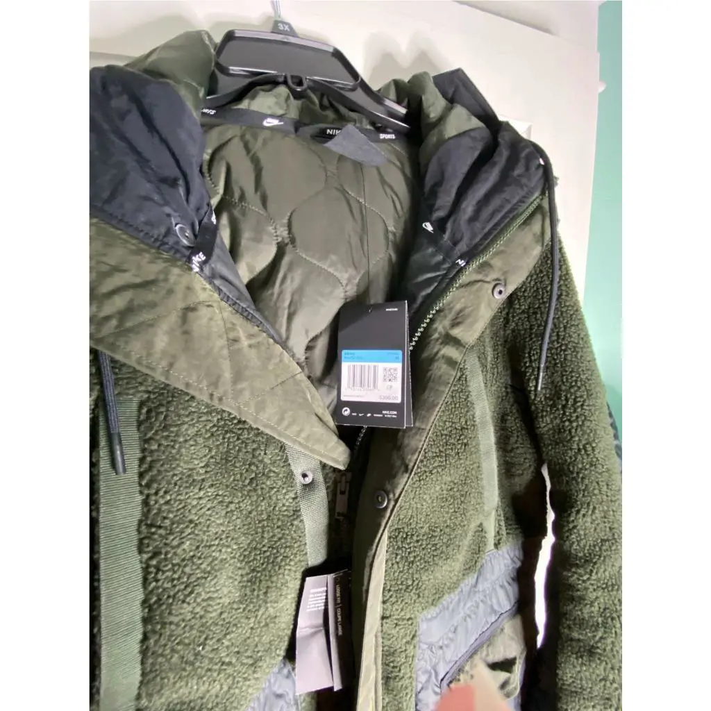 Nike clothing - Black & Sequoia (UPC: 193146279659) 2