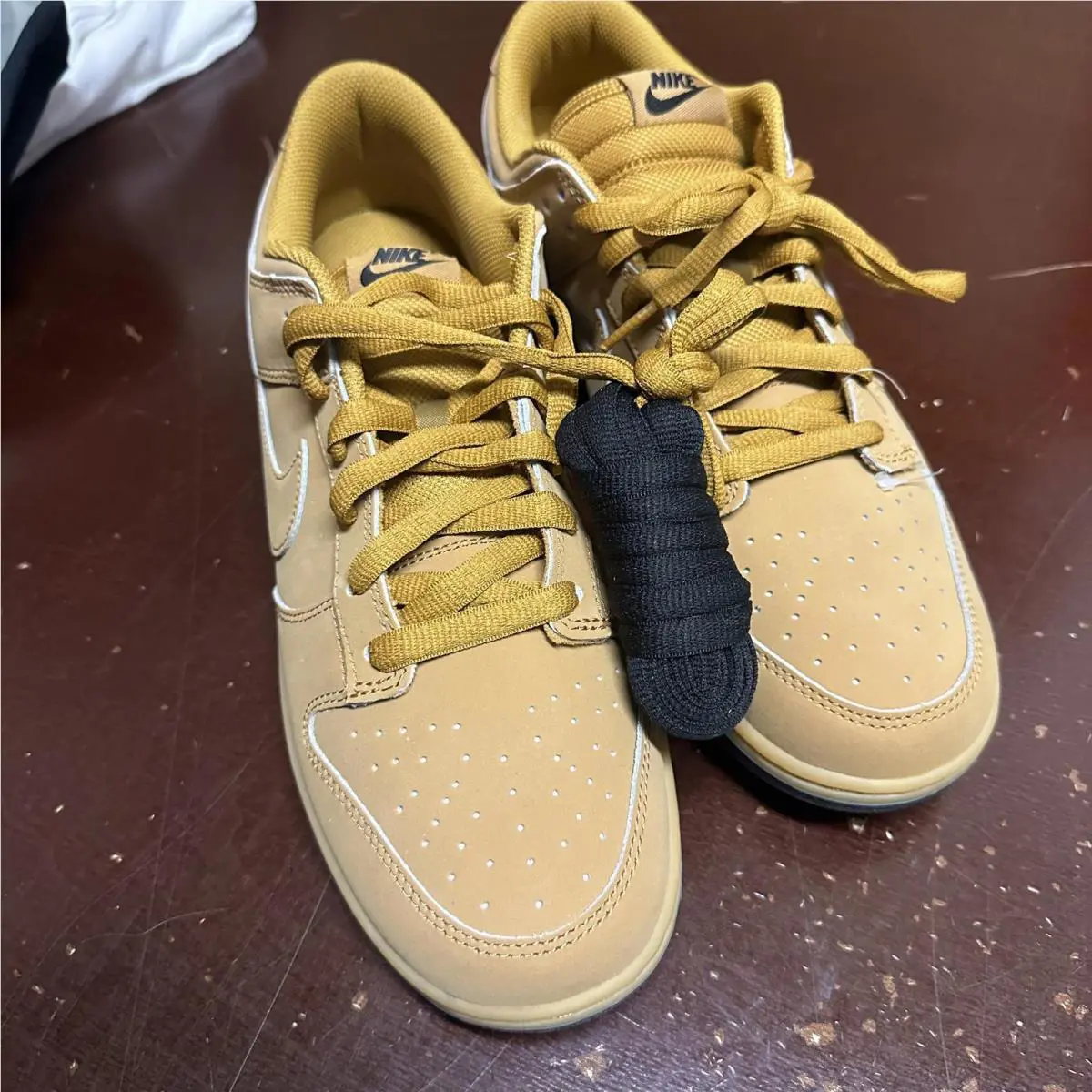 Nike shoes - NA - Tan 0