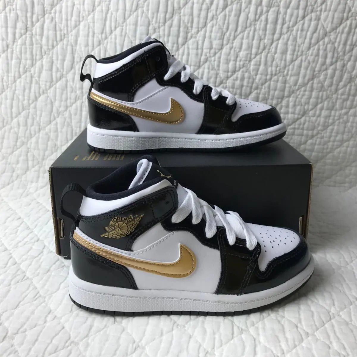 Nike shoes - Jordan 1 MID SE (PS) - BQ6932-007 - black/Metallic gold-white 0
