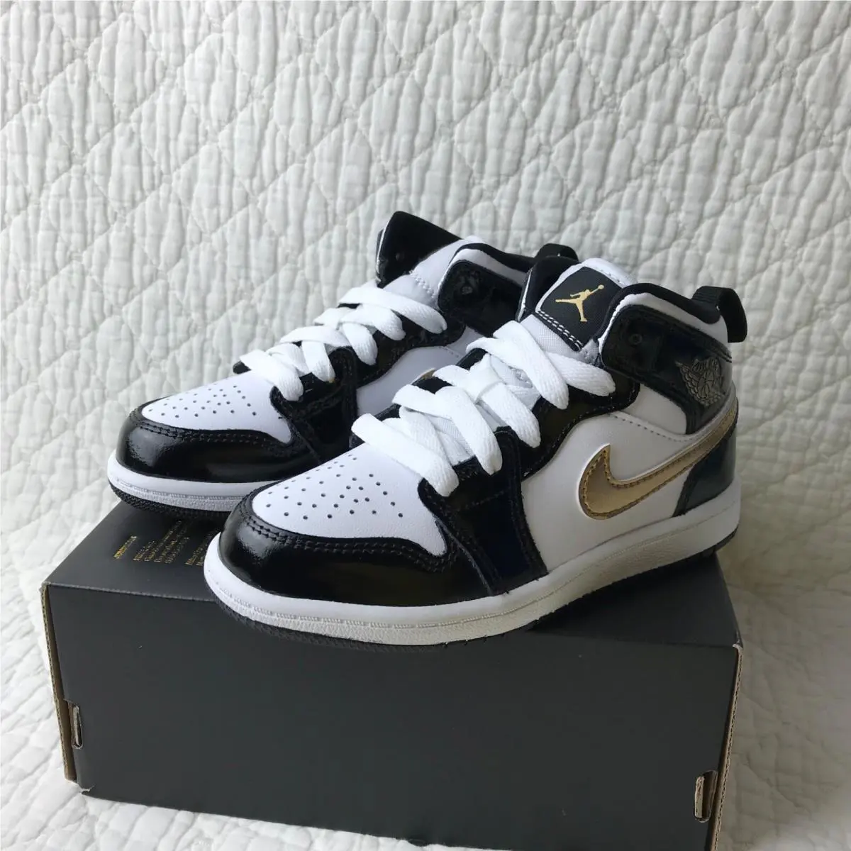 Nike shoes - Jordan 1 MID SE (PS) - BQ6932-007 - black/Metallic gold-white 5