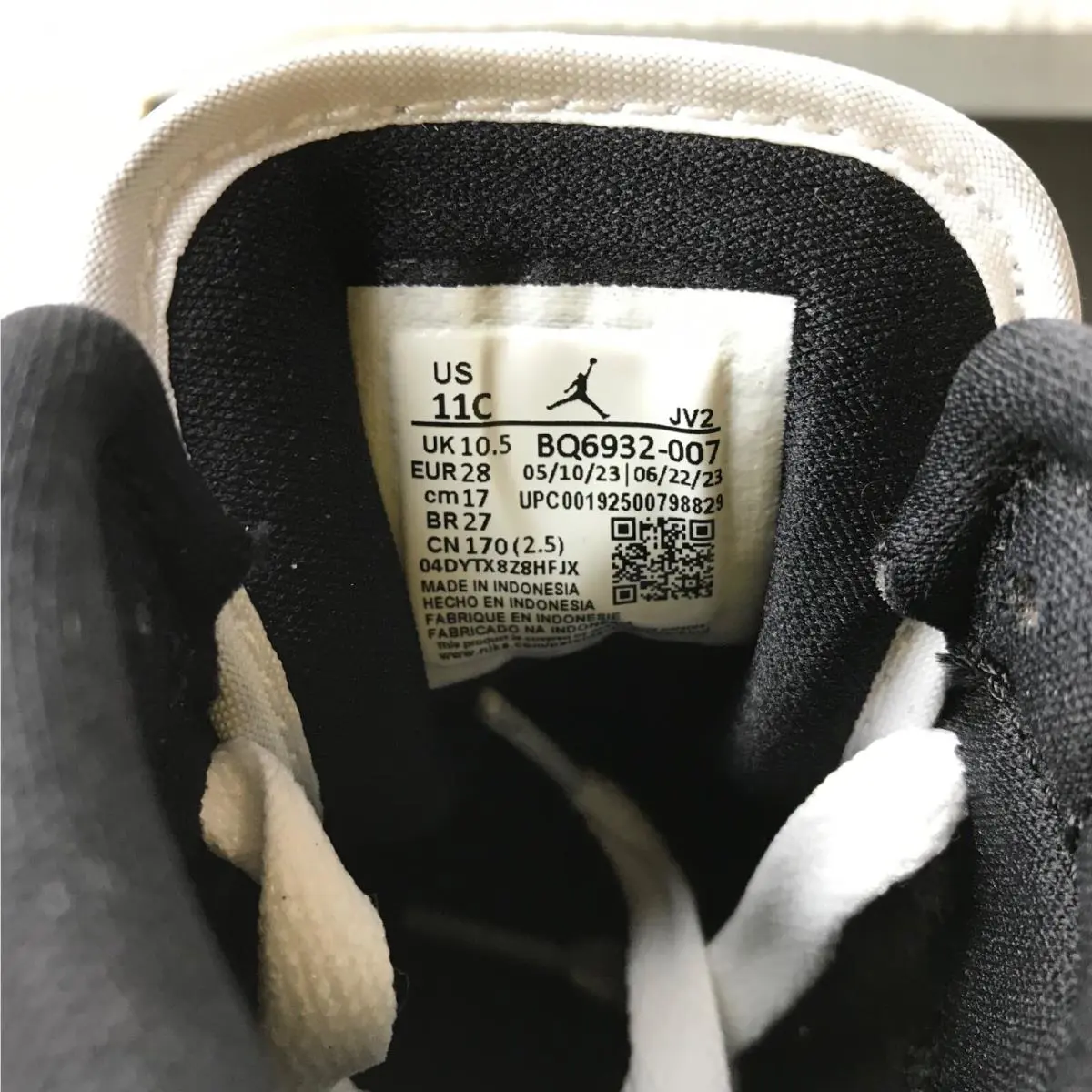 Nike shoes - Jordan 1 MID SE (PS) - BQ6932-007 - black/Metallic gold-white 9