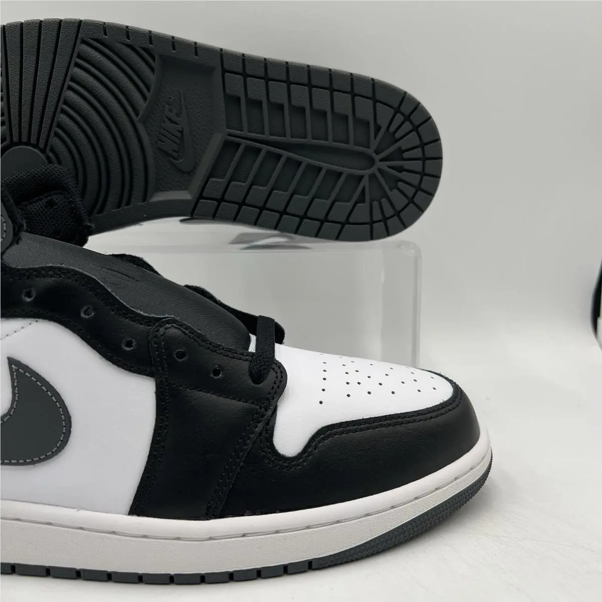 Nike shoes - Air Jordan 1 Mid - Air Mid - DQ8426 001 - Black 1