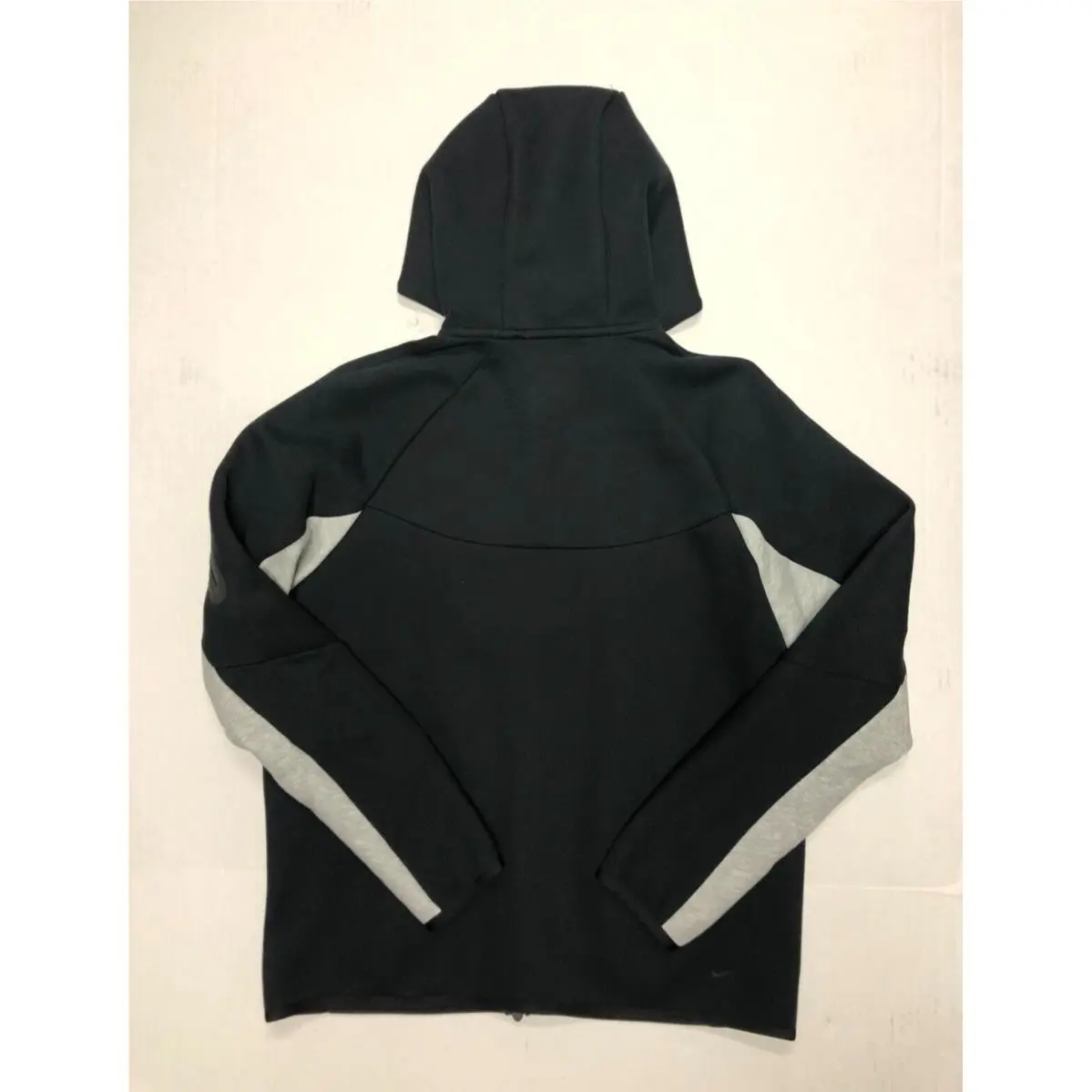 Nike clothing - Black/Grey (UPC: 197602889741) 5