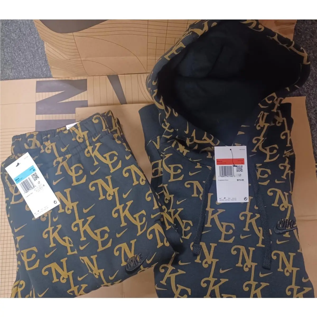 Nike Sportswear Club Fleece Monogram Sweatsuit. New. Mens Sz: M-pants/l-hoodie