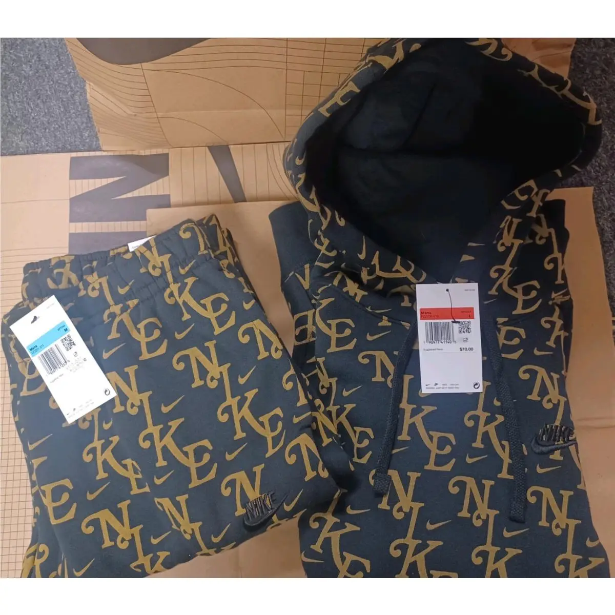 Nike clothing - Black/Gold 0