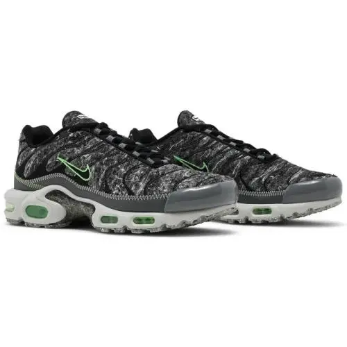 Nike shoes - Nike Air Max Plus Essential - DA9326-001 - Black 1
