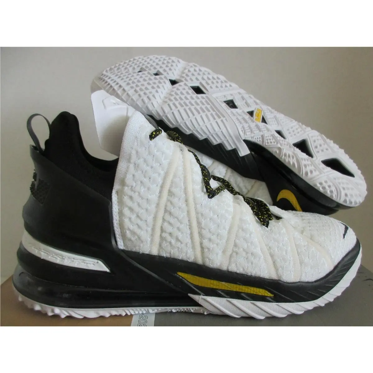 Lebron Xviii 18 White-amarillo-black SZ 12.5 CQ9283-100 by Nike
