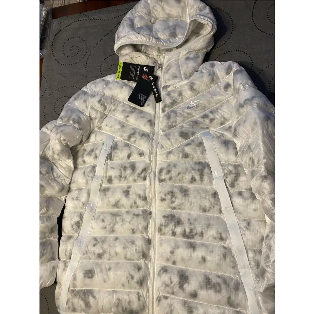 Nike clothing - WHITE (UPC: 193151961310) 1