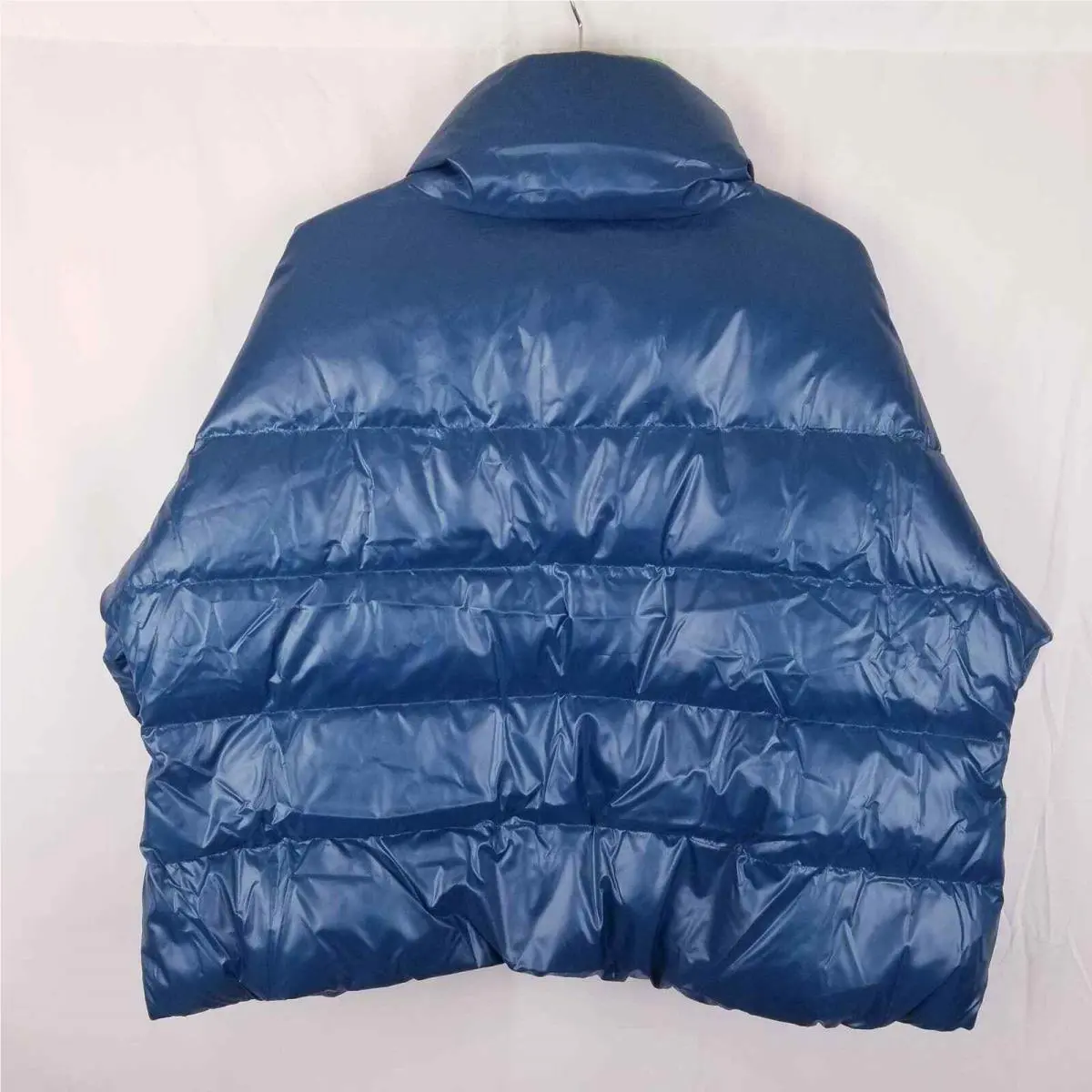 Nike clothing - Blue / Green (UPC: 194499250968) 0