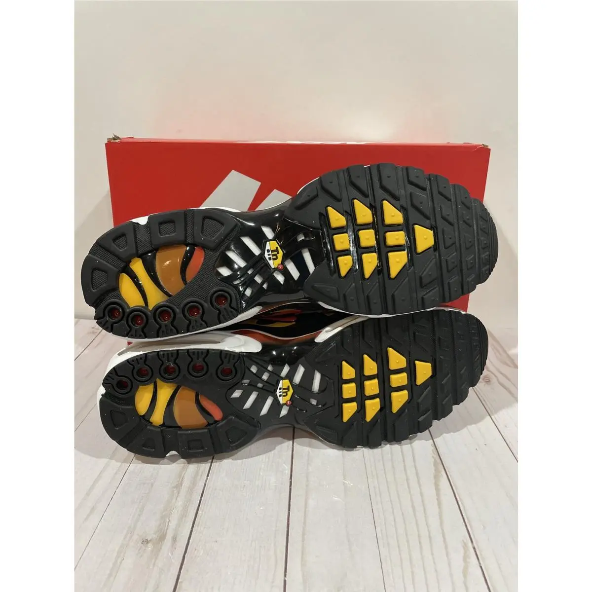 Nike shoes - Nike Air Max Plus - Air Max Plus - DC6094-001 - Black, Manufacturer: Black/Cosmic Clay/Kumquat/Mystic Red (UPC: 0195242086315) 3