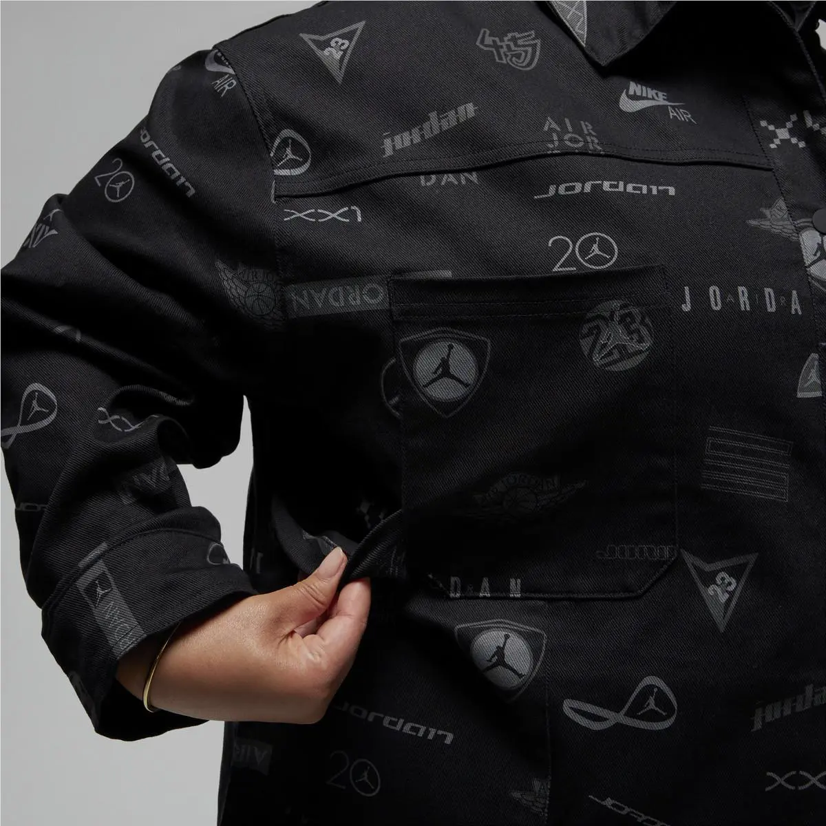 Nike clothing - Black (UPC: 196154532921) 3