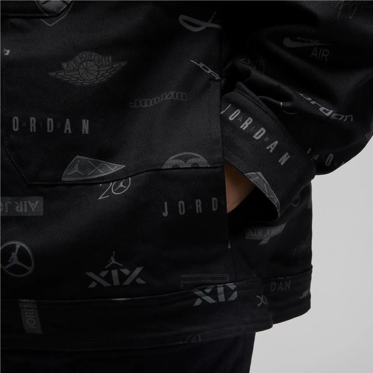 Nike clothing - Black (UPC: 196154532921) 5