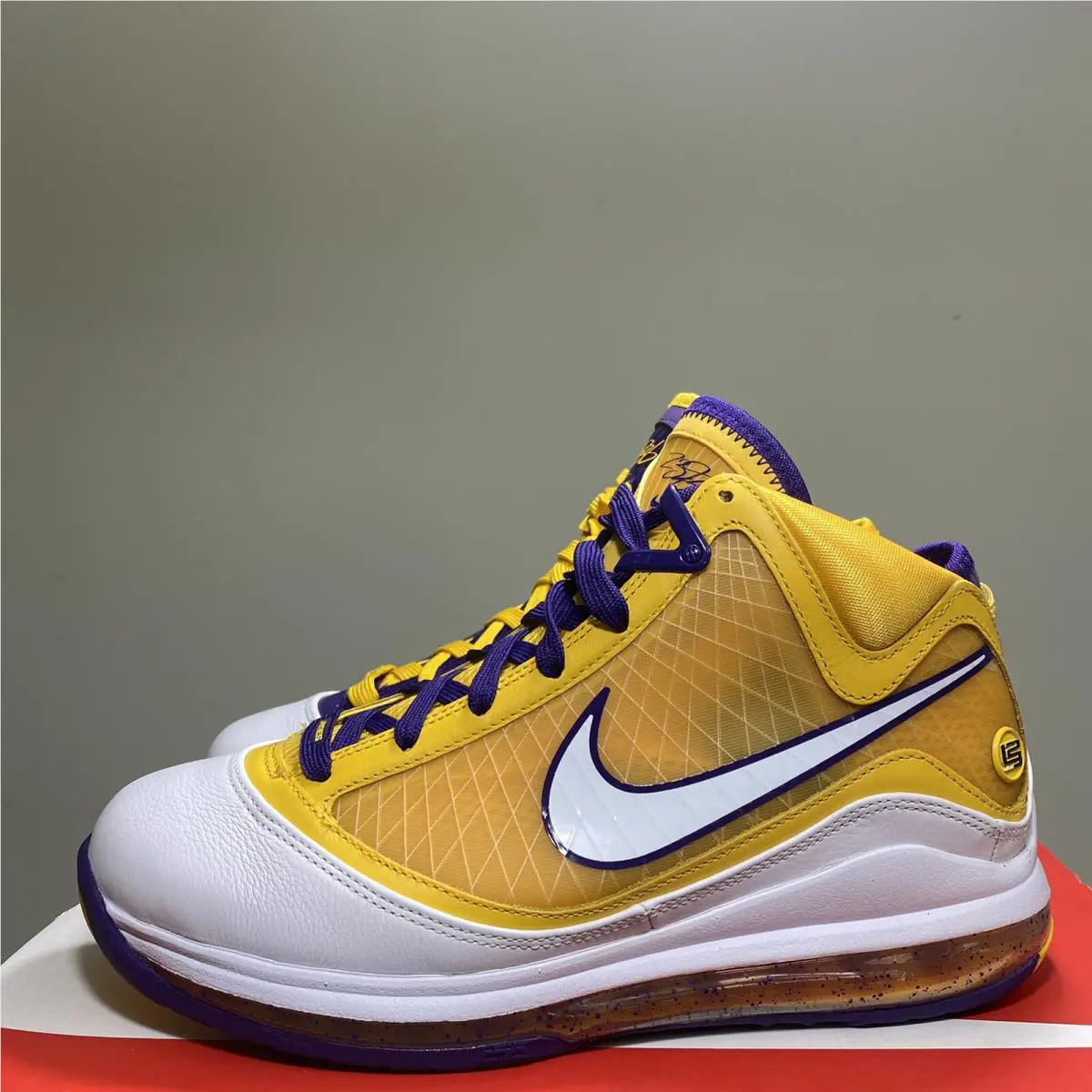 Nike shoes - Lebron 7 - Lebron - DA3203-500 - Court Purple / White - Amarillo 1